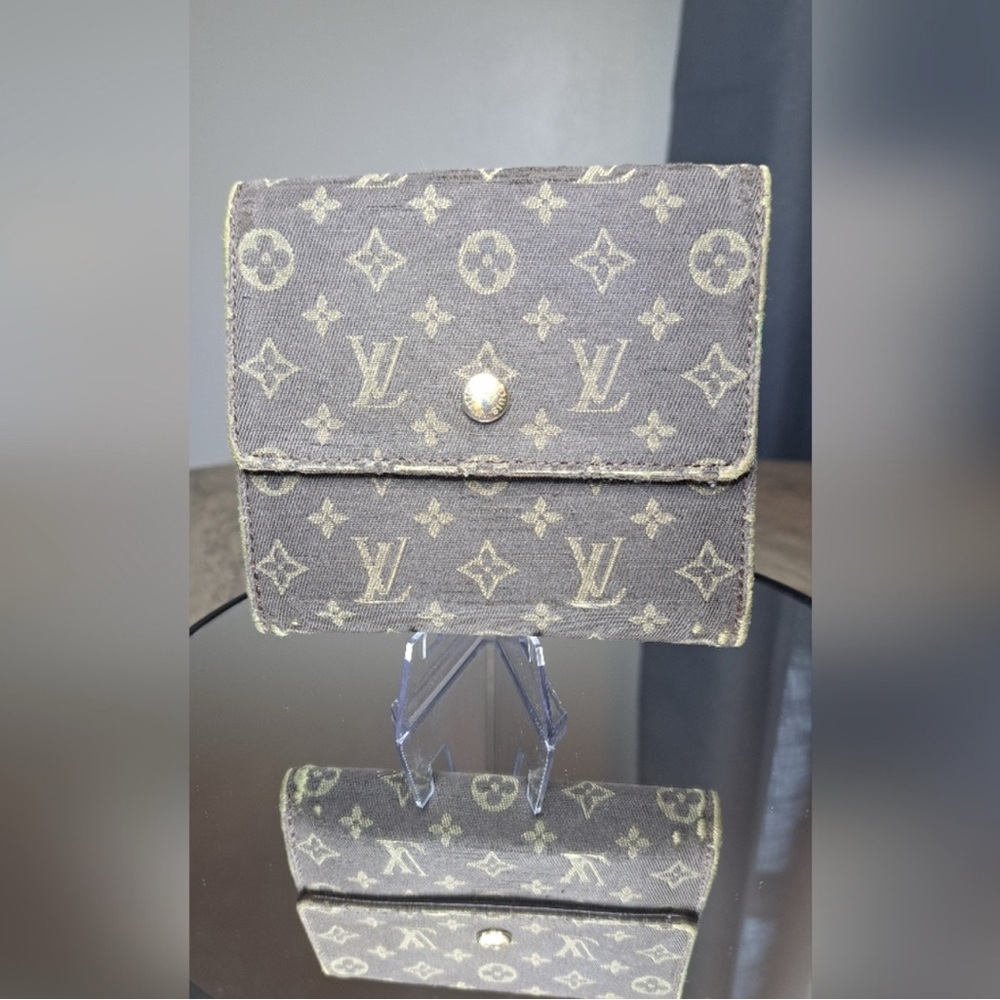 Louis Vuitton Gray Monogram Wallet